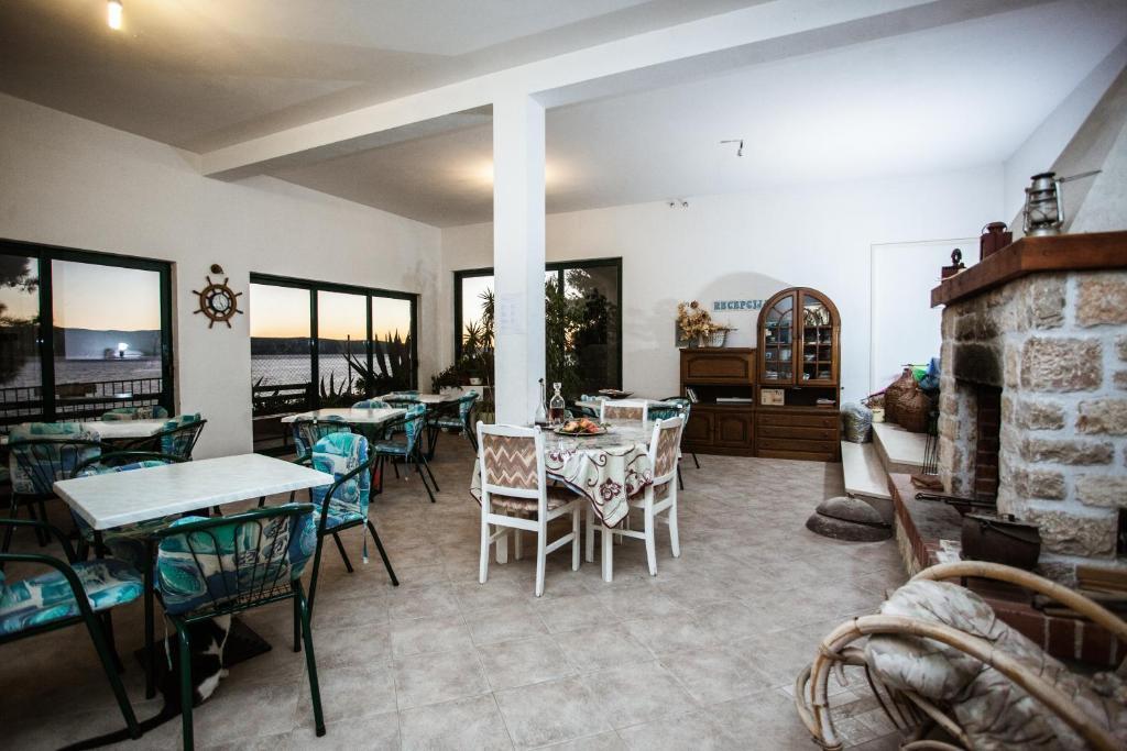Apartments Agava-Mirjana 오미스 외부 사진